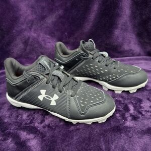 Under Armour Black Soccer Cleats | Kids Size 2